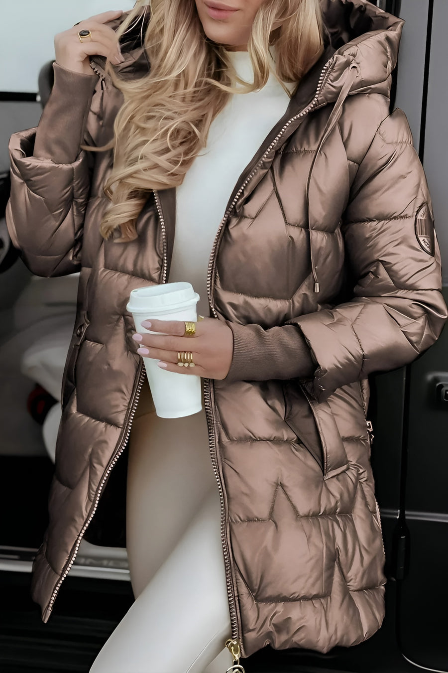 Mageina - Stylish winter coat with hood and lining